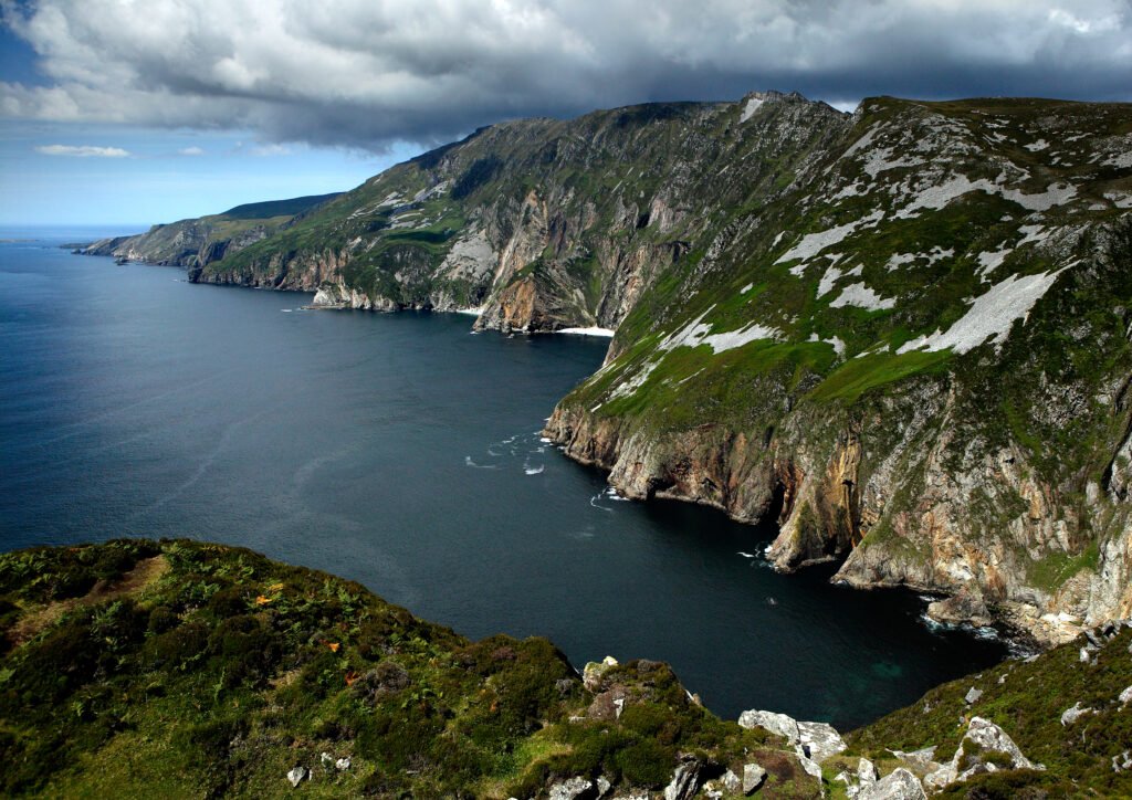 Hidden Gems: Unveiling the Cultural Wonders of Ireland and Greece 4 featured image 1764338450 BTOURS