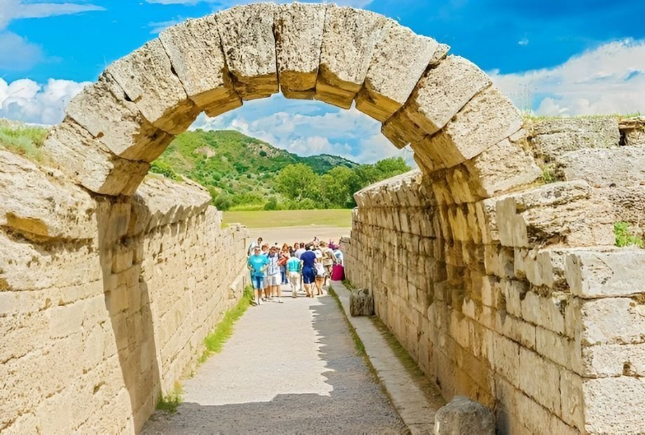 featured image 1764579652 BTOURS