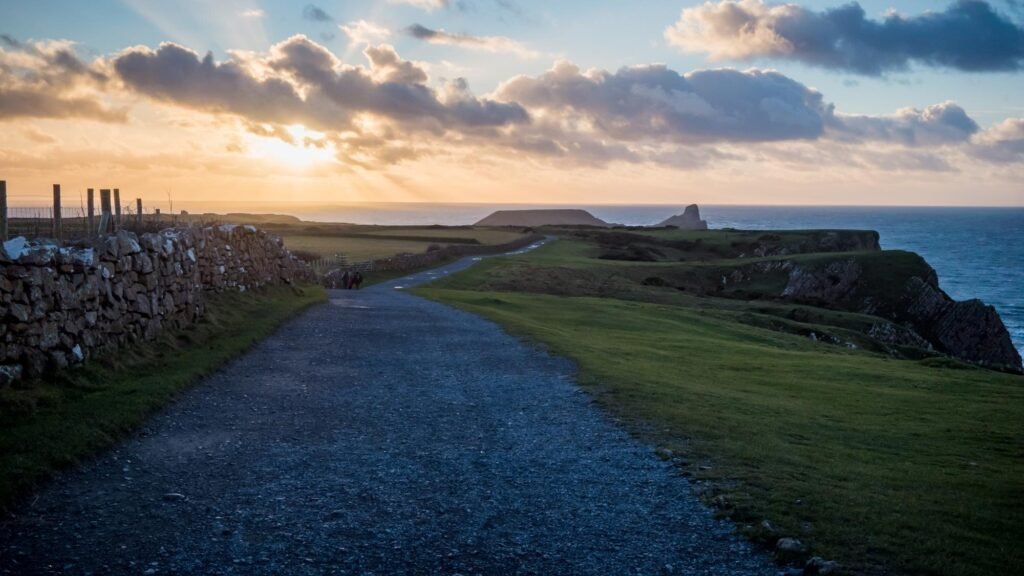 Top Scenic Drives Across the UK for Nature Lovers — With Culture at Every Turn 2 featured image 1774789211 BTOURS